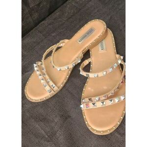 STEVE MADDEN STUDDED SLIP ON‎ FLAT SANDALS TAN WOMENS SIZE 8